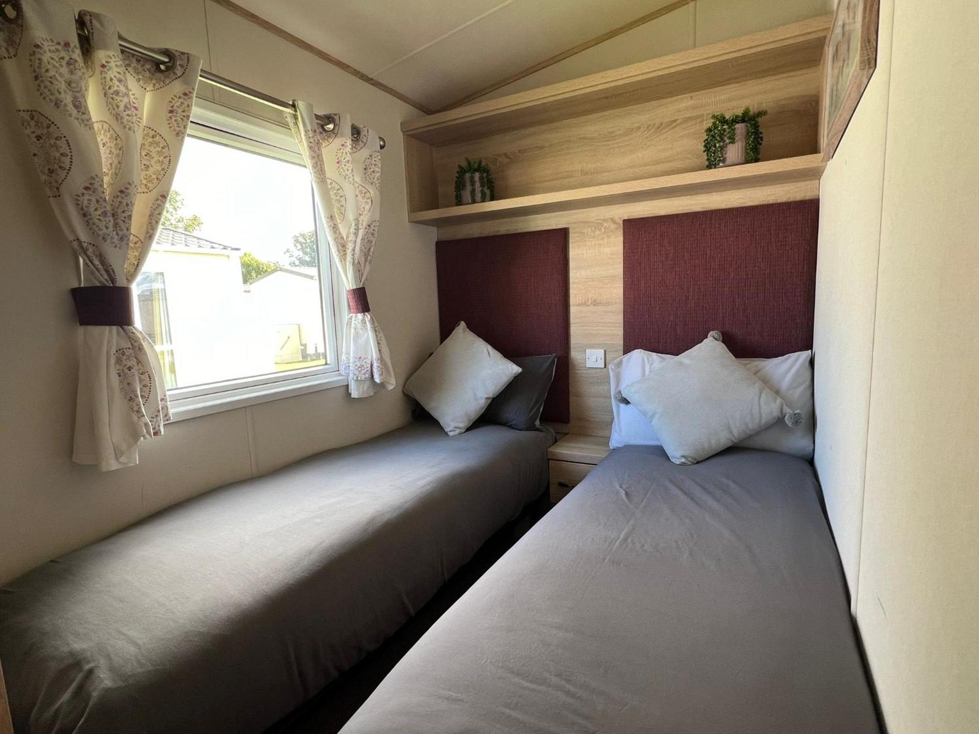 Forest Beach Bashley Park Sway Eksteriør billede